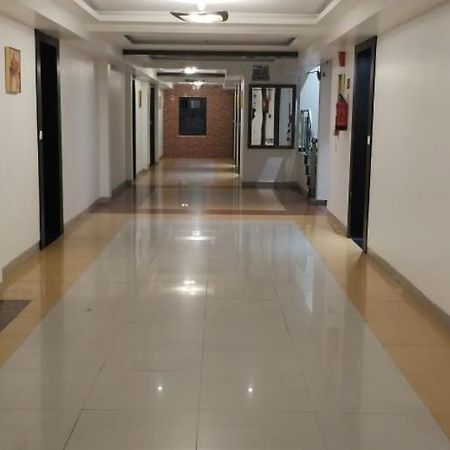 Surya Continental Hotel Lucknow Eksteriør billede